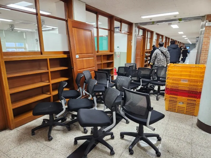 대구이삿짐센터 의 대진 고등학교 층간 이동 및 집기 재배치 현장 사진 7