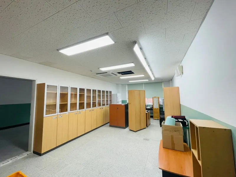 대구이삿짐센터 의 대진 고등학교 층간 이동 및 집기 재배치 현장 사진 15
